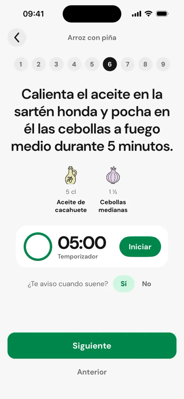 Modo cocina, paso 5 de 8: calienta el aceite y pocha las cebollas, temporizador 05:00